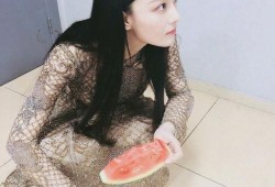 吃瓜裙分享,揭秘吃瓜裙背后的时尚潮流与社交现象